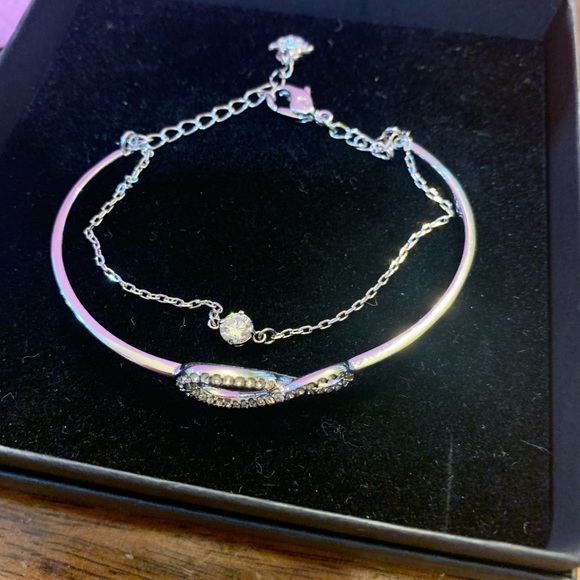Swarovski Infinity Bangle - Picture 4 of 8